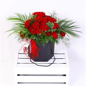 fwthumbRed Rose Diamonte Hatbox.jpg